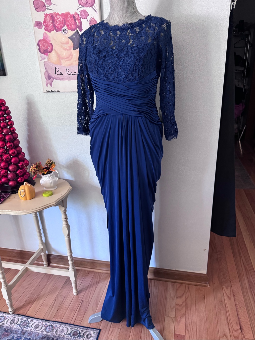Adrianna Papell Lace Venecia Jersey Gown Size 8 Blue Navy Nwt